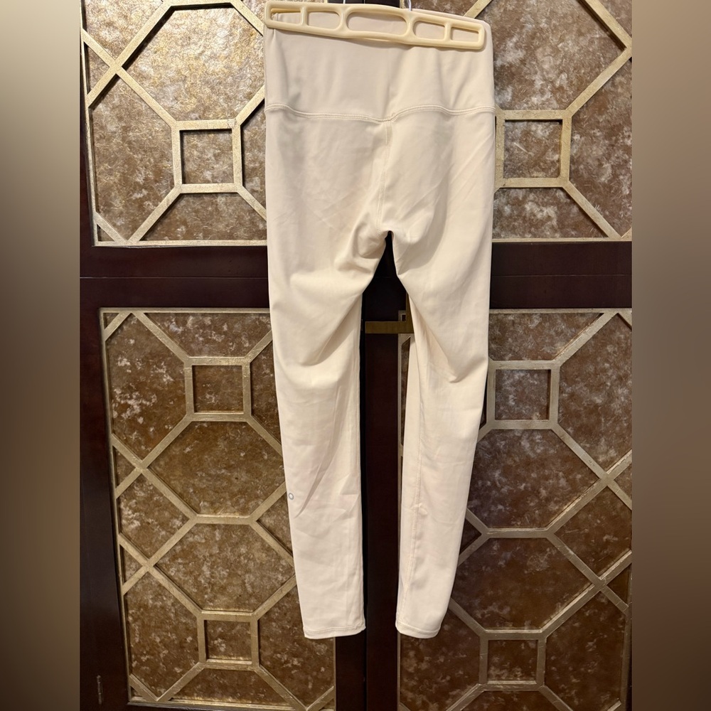 ALO Yoga Beige Leggings nwt